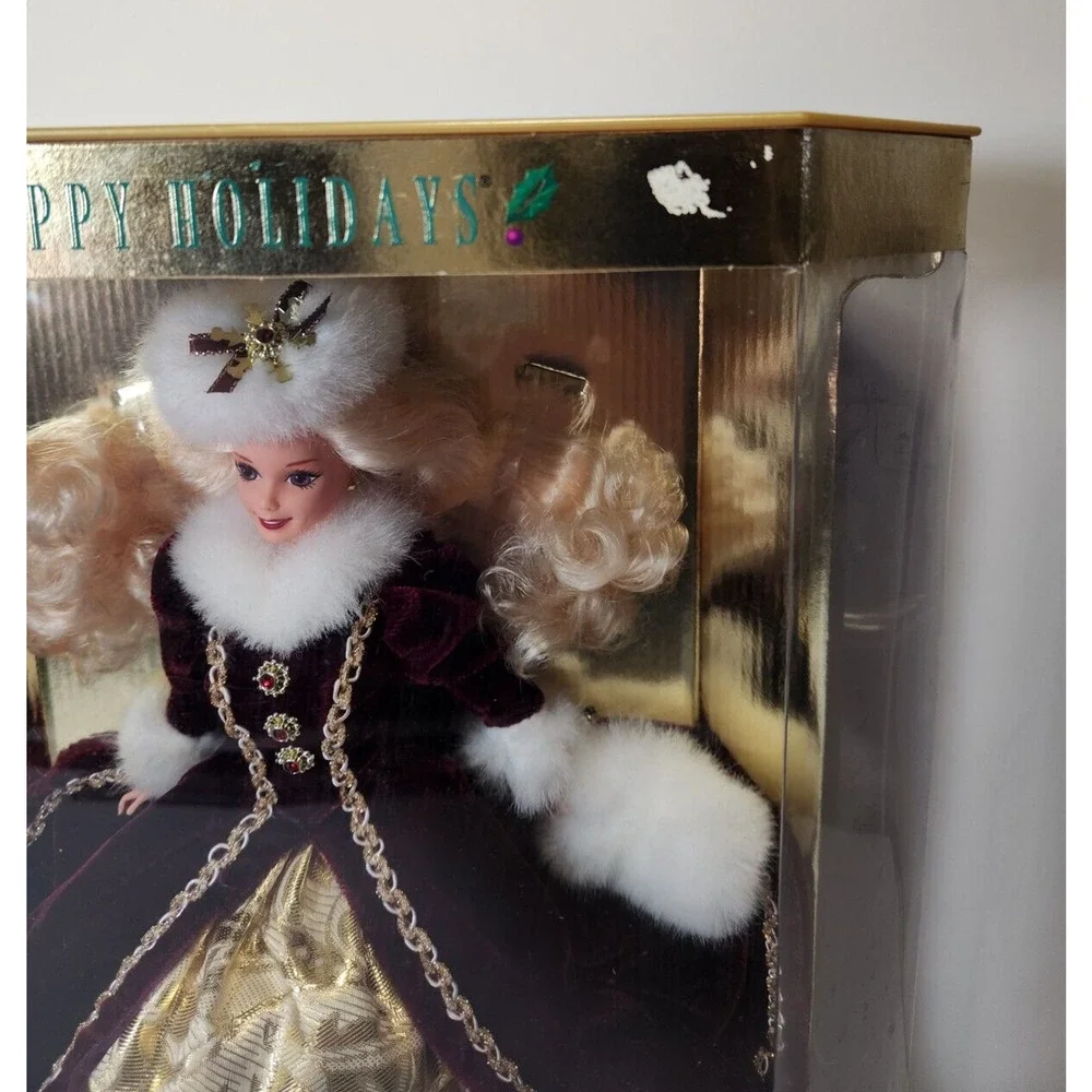 1996 BARBIE Happy Holidays Special Edition Mattel 15646 NRFB Coat Fur Burgandy